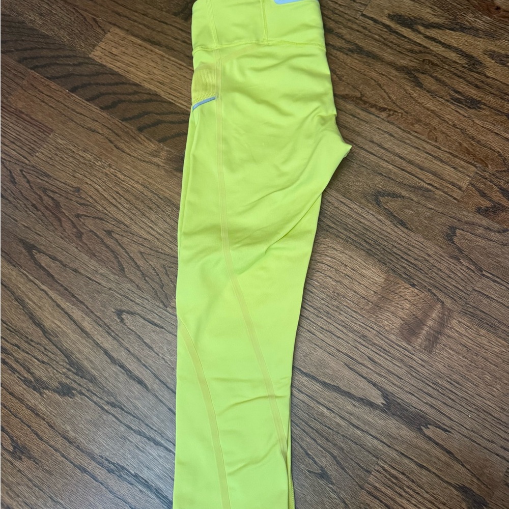 Athleta crops, size XS. Bright yellow